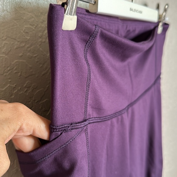 All in motion cropped leggings eggplant size medium like new only washed - Picture 3 of 5